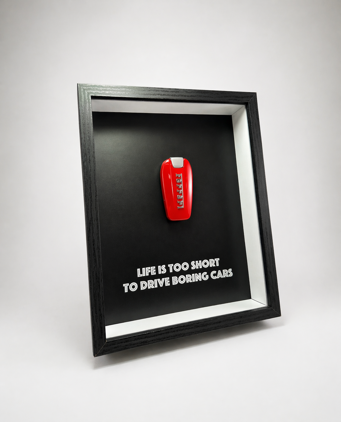 ArtKeyz One Life One Key Ferrari — Manifeste et clé au design Ferrari, fait main